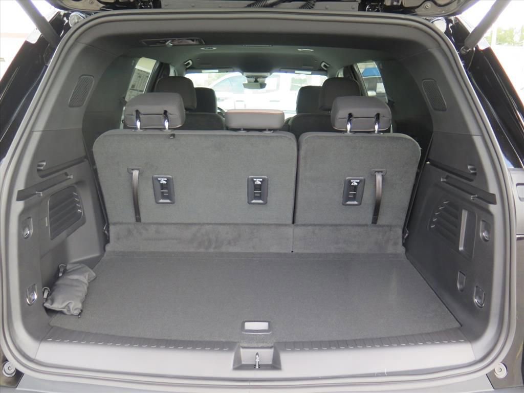 New 2026 Chevrolet Traverse LT w/ Enhanced Driving Package image 15
