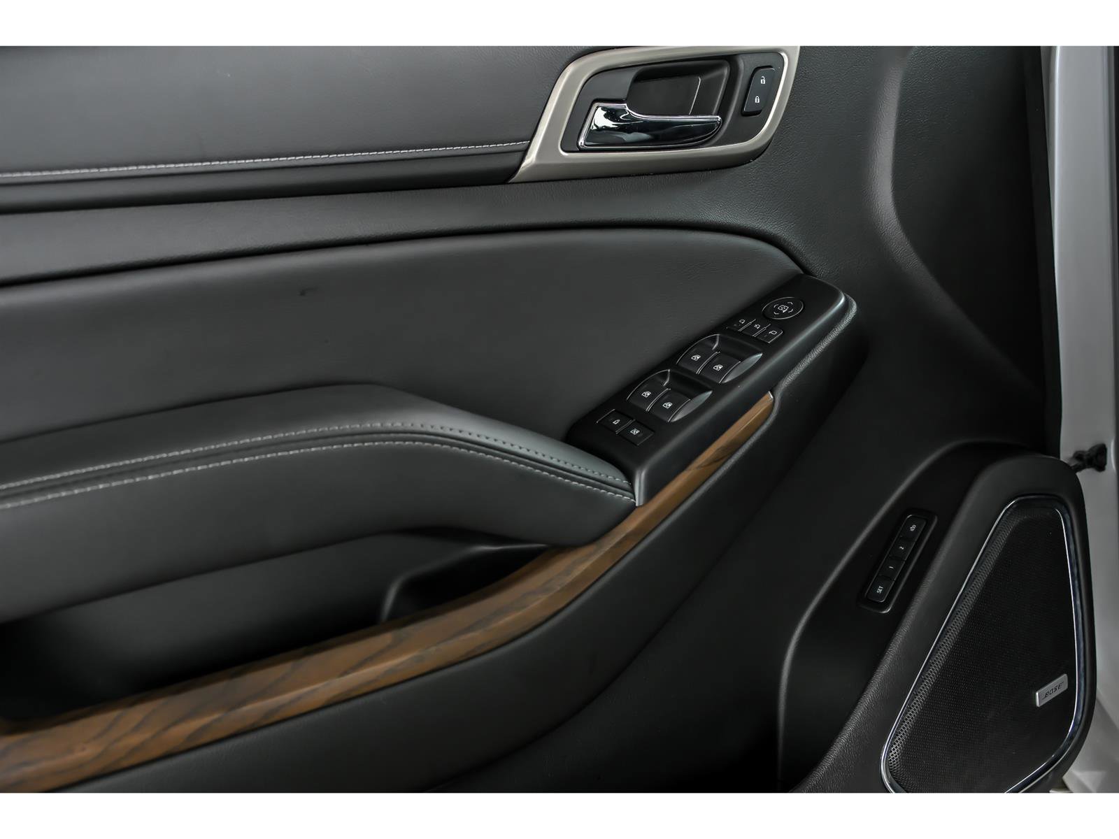 Used 2019 GMC Yukon Denali w/ Denali Ultimate Package image 9