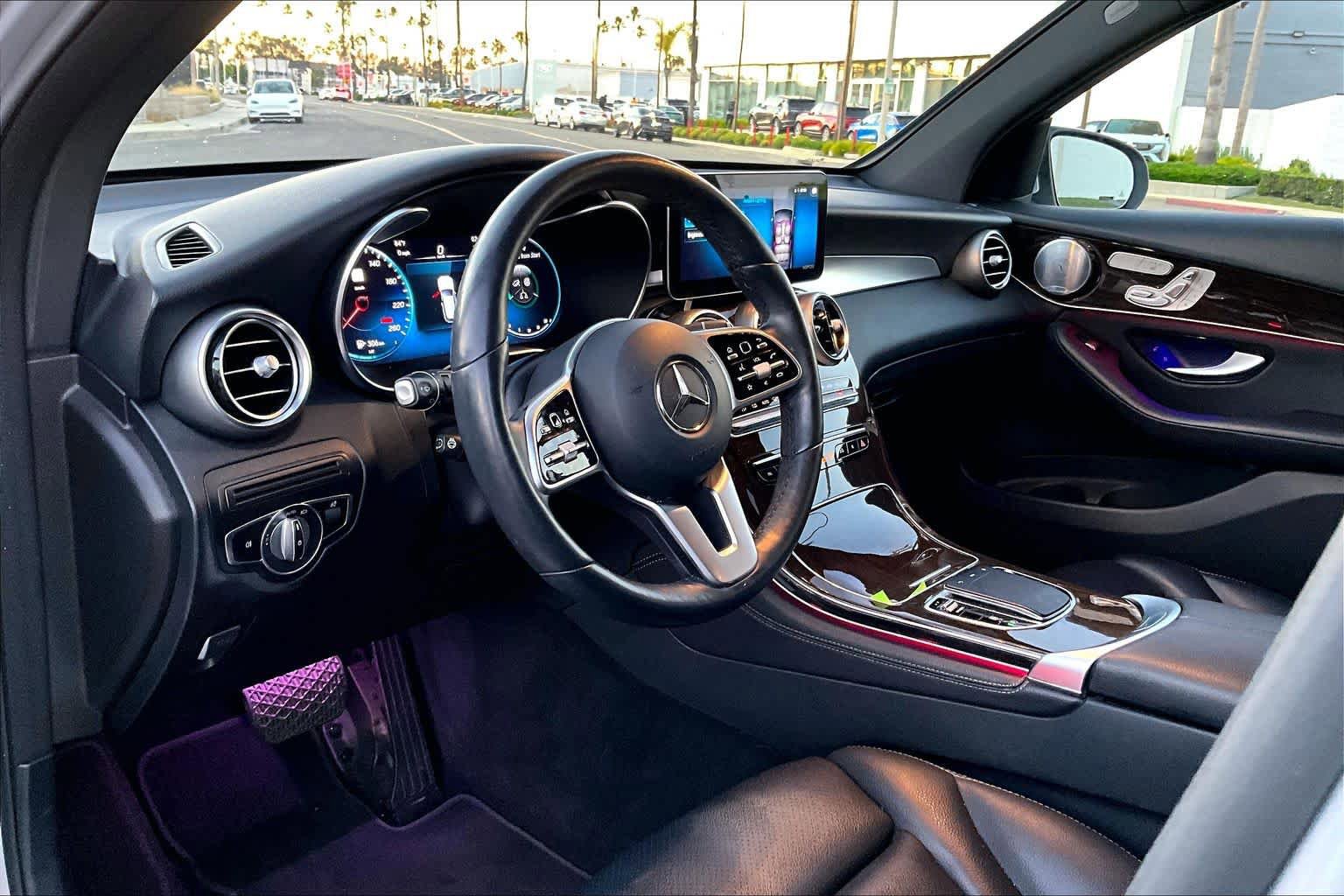 Used 2020 Mercedes-Benz GLC 300 4MATIC image 16