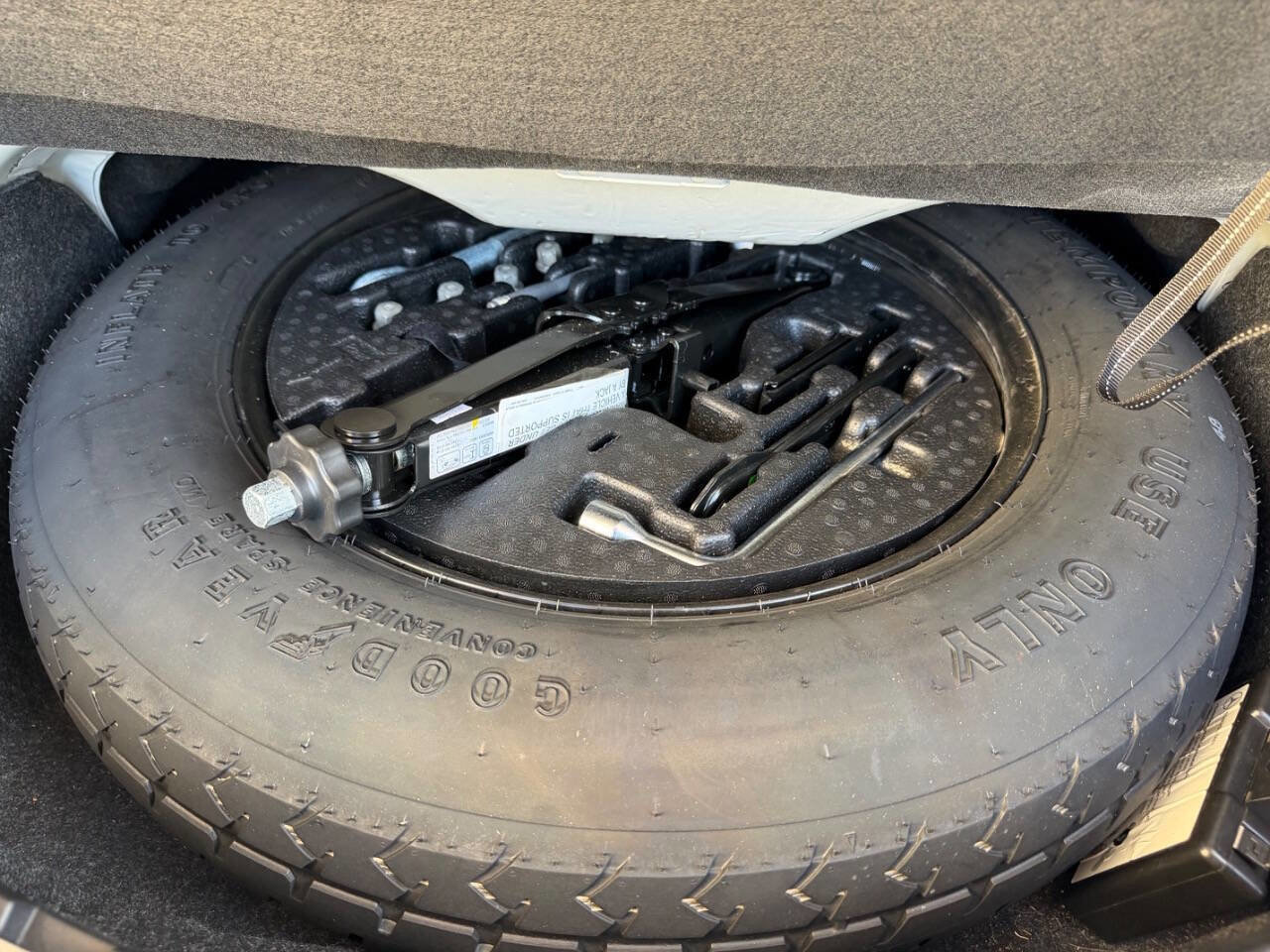 Used 2016 Mercedes-Benz GL 450 4MATIC w/ Premium I Package image 60