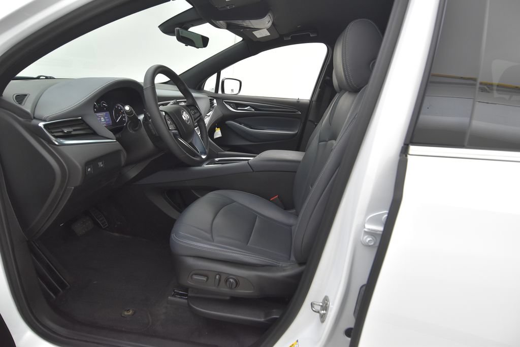 Used 2022 Buick Enclave Essence FWD image 24