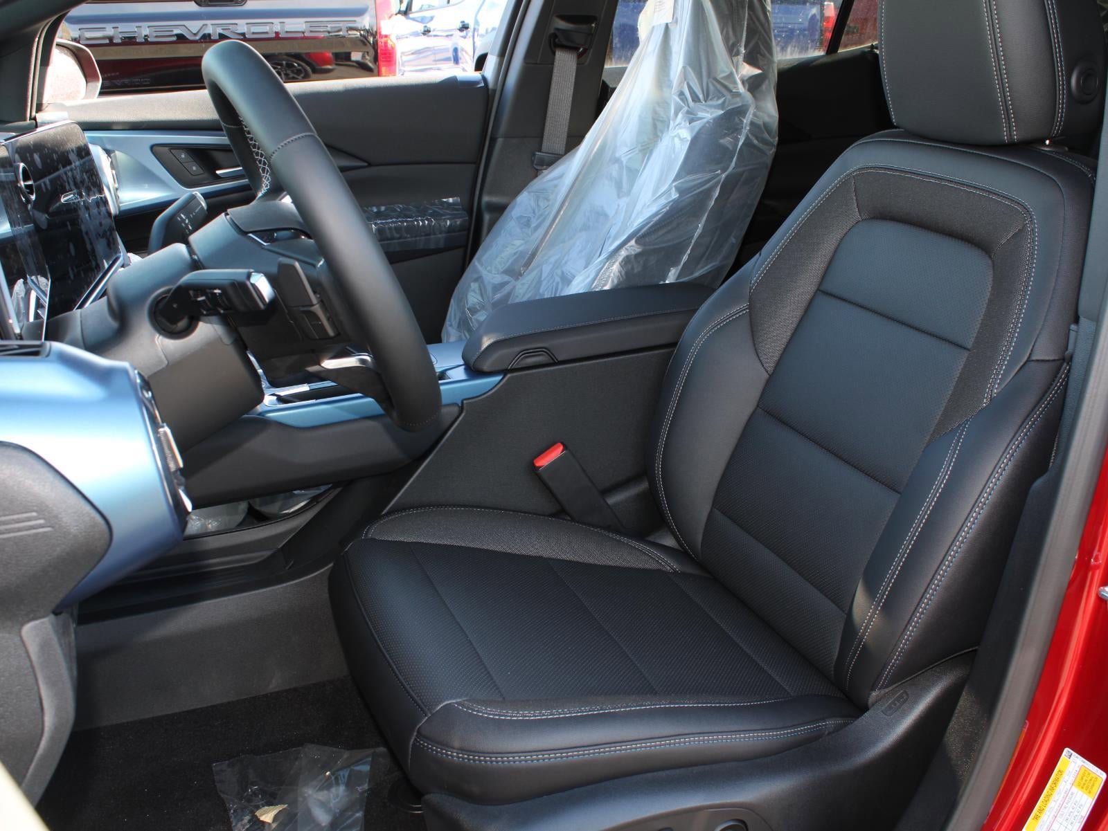 New 2026 Chevrolet Equinox EV LT AWD/4WD image 16