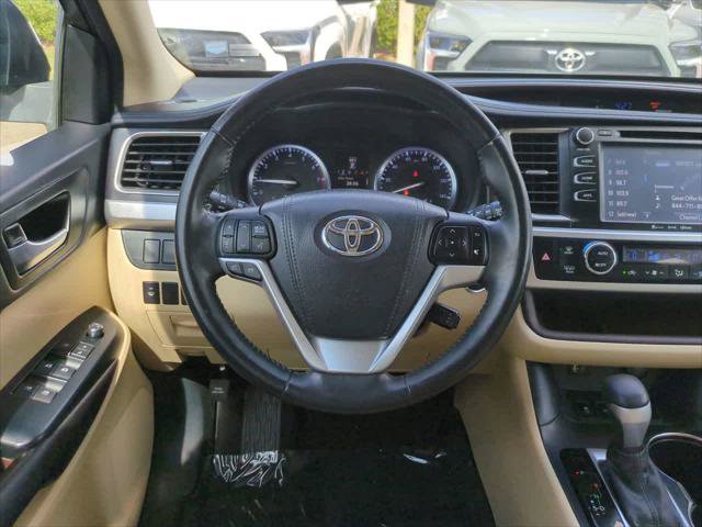 Certified 2016 Toyota Highlander XLE FWD image 16