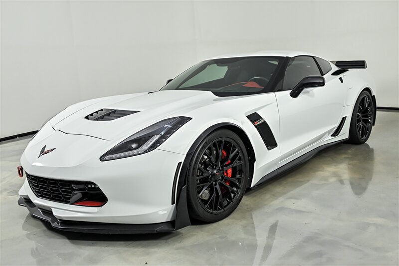 Used 2019 Chevrolet Corvette Z06 RWD image 5