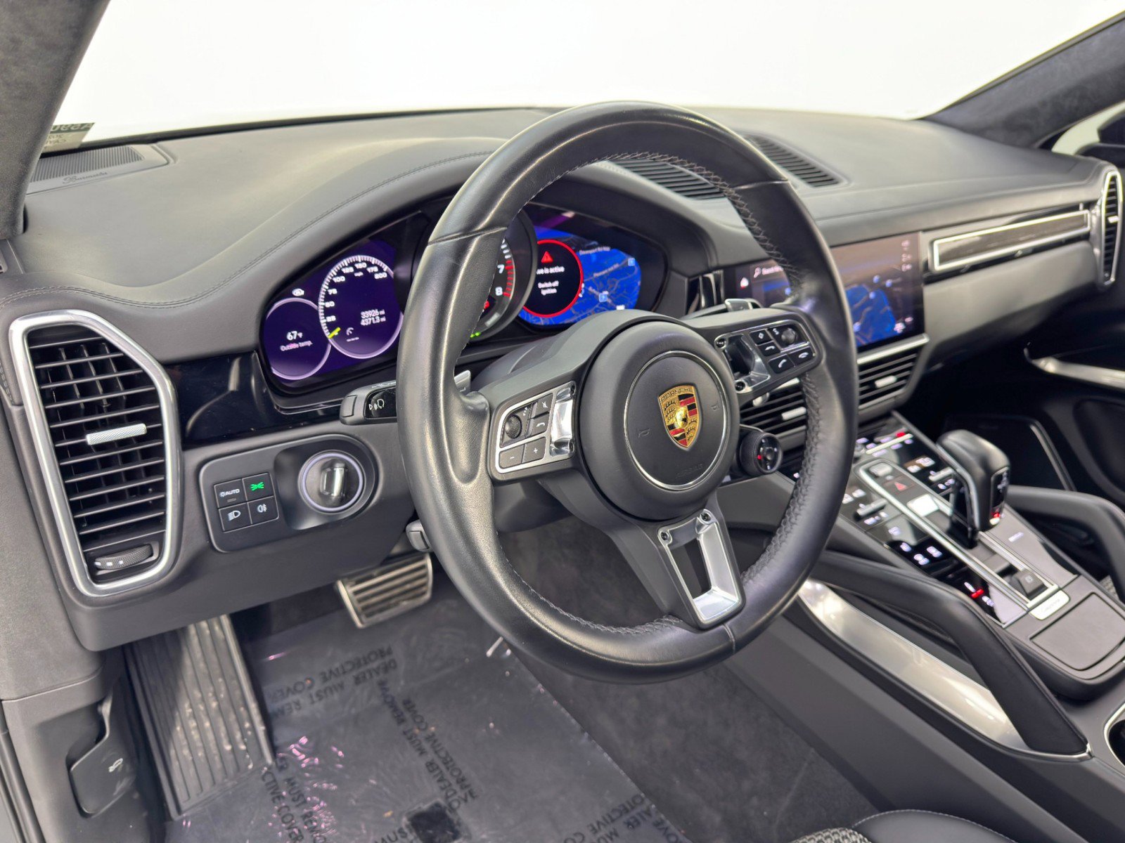 Used 2022 Porsche Cayenne Turbo S image 13