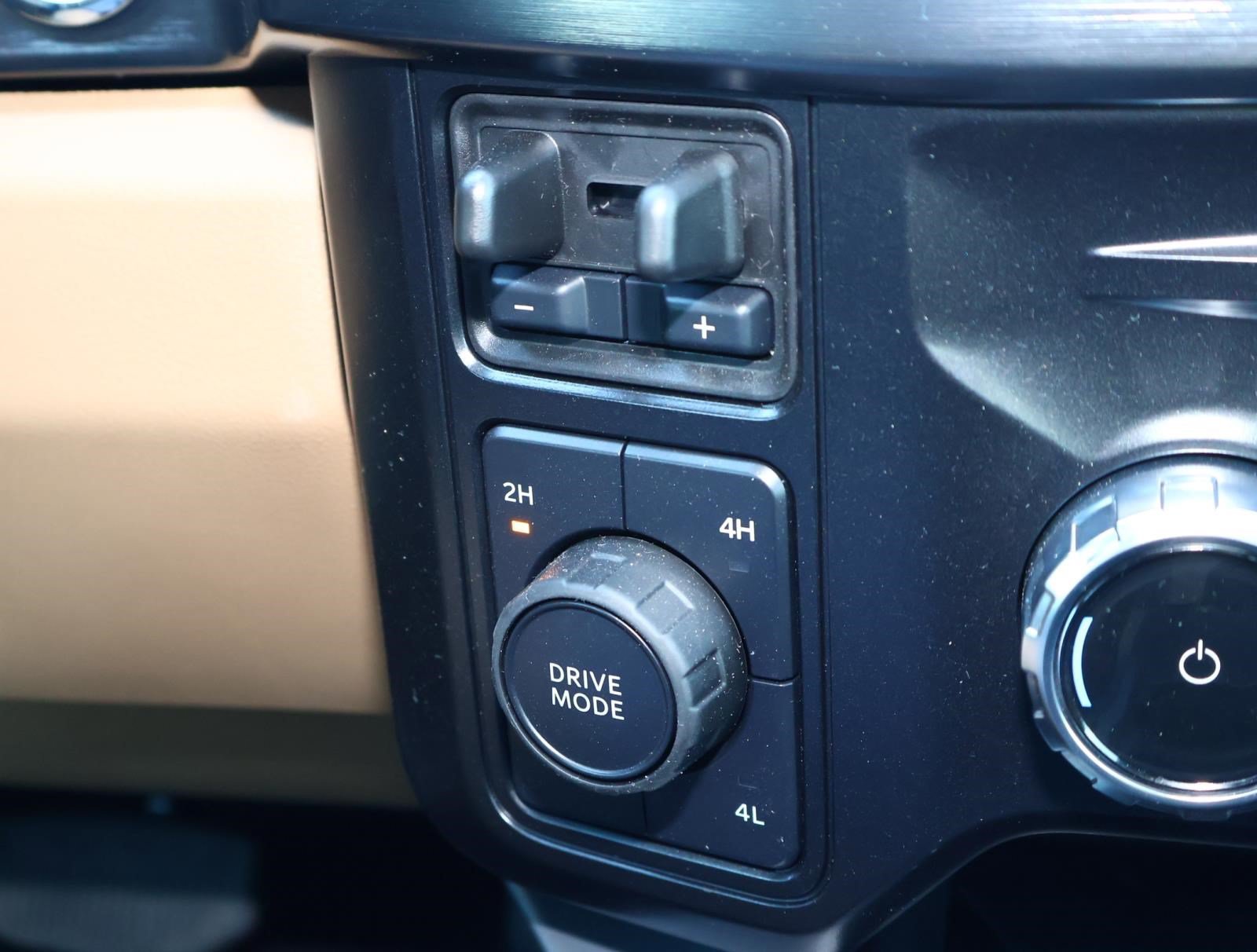 Used 2026 Ford F350 Lariat AWD/4WD image 28