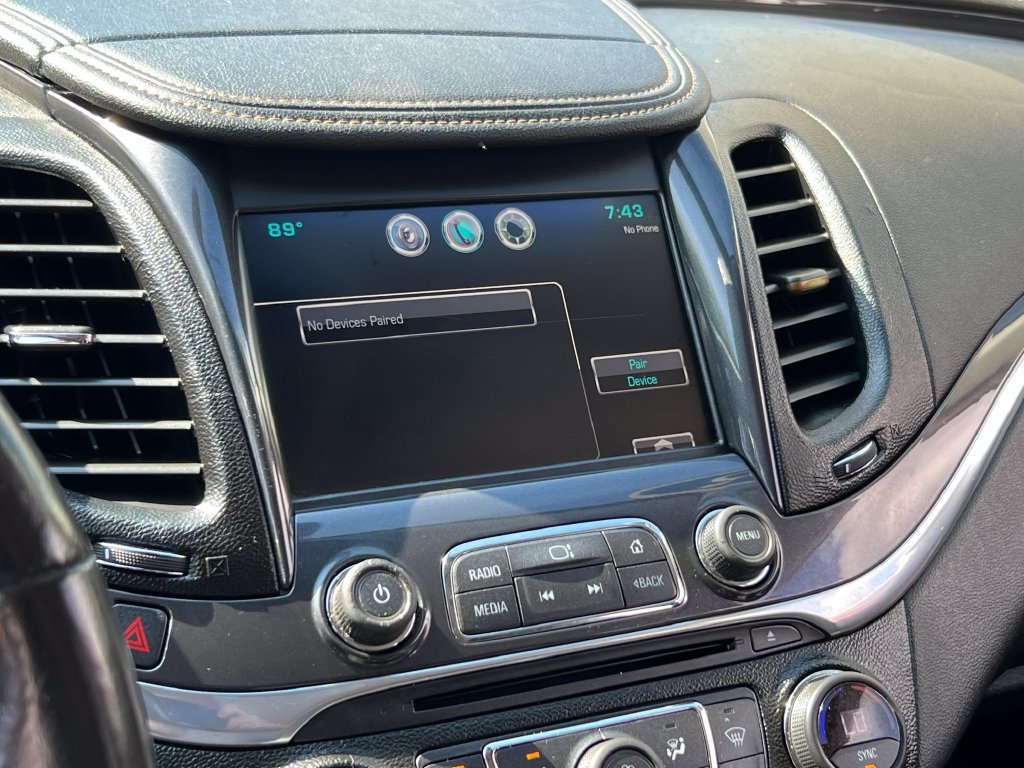 Used 2015 Chevrolet Impala LT w/ Convenience Package FWD image 30