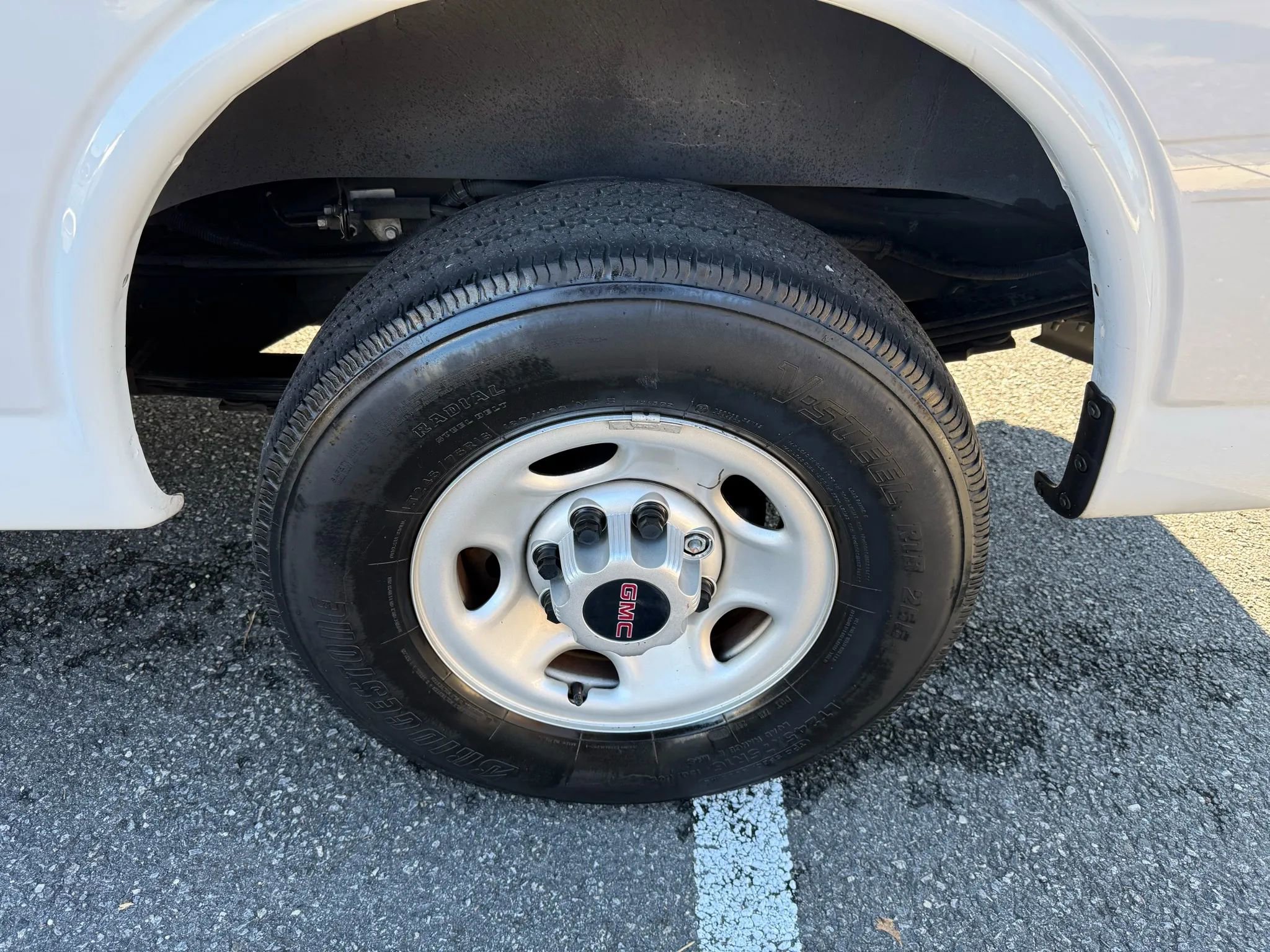 Used 2022 GMC Savana 2500 w/ Communications Package image 22