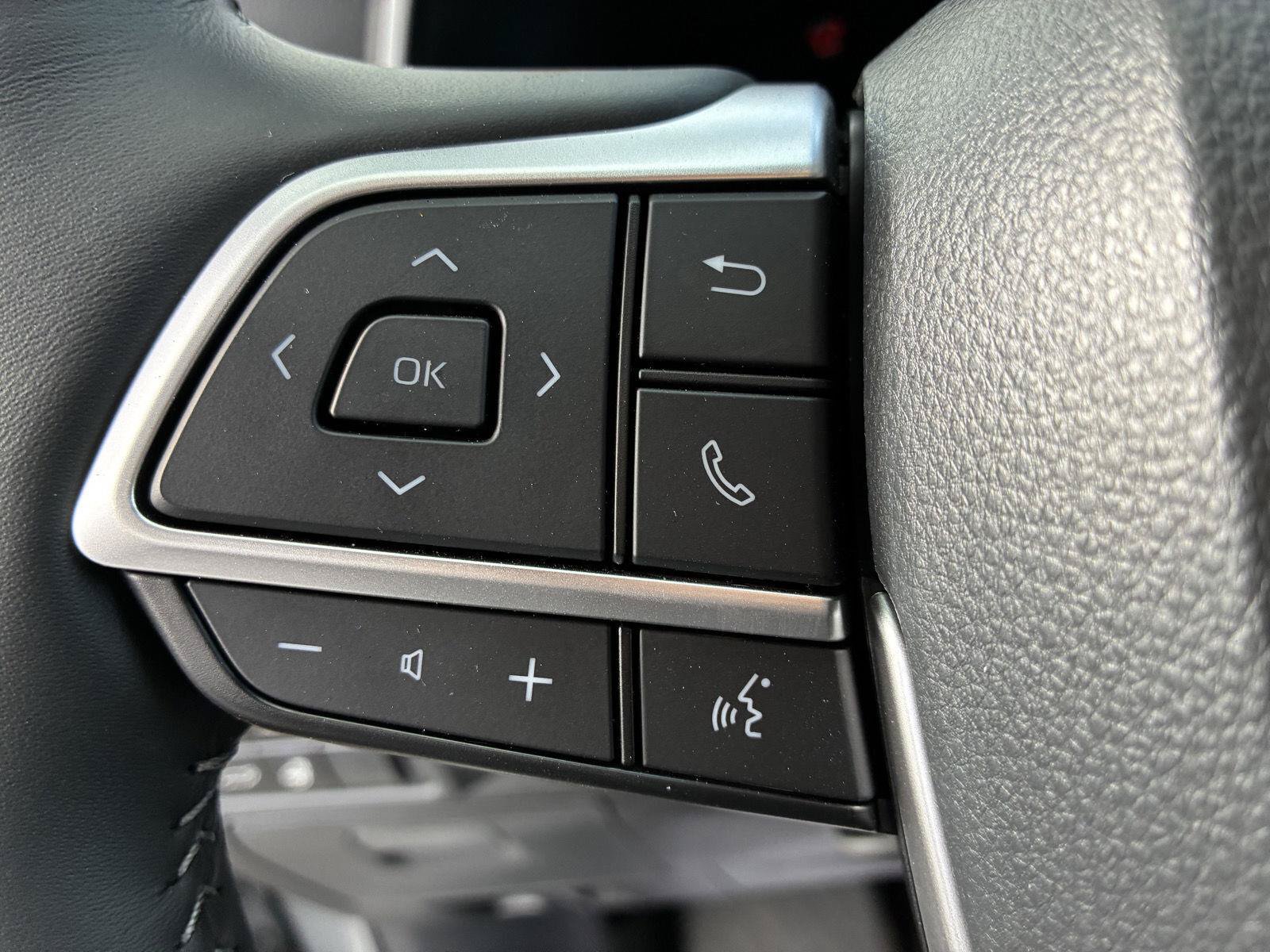 Used 2026 Toyota Highlander Limited AWD/4WD image 28