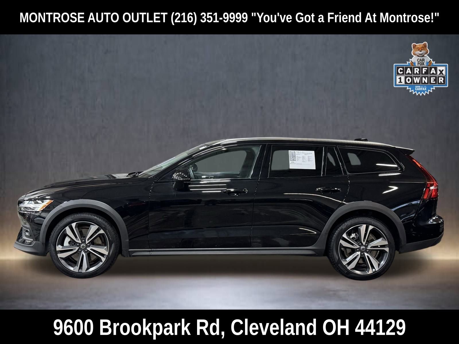 Used 2025 Volvo V60 B5 Cross Country Plus image 7