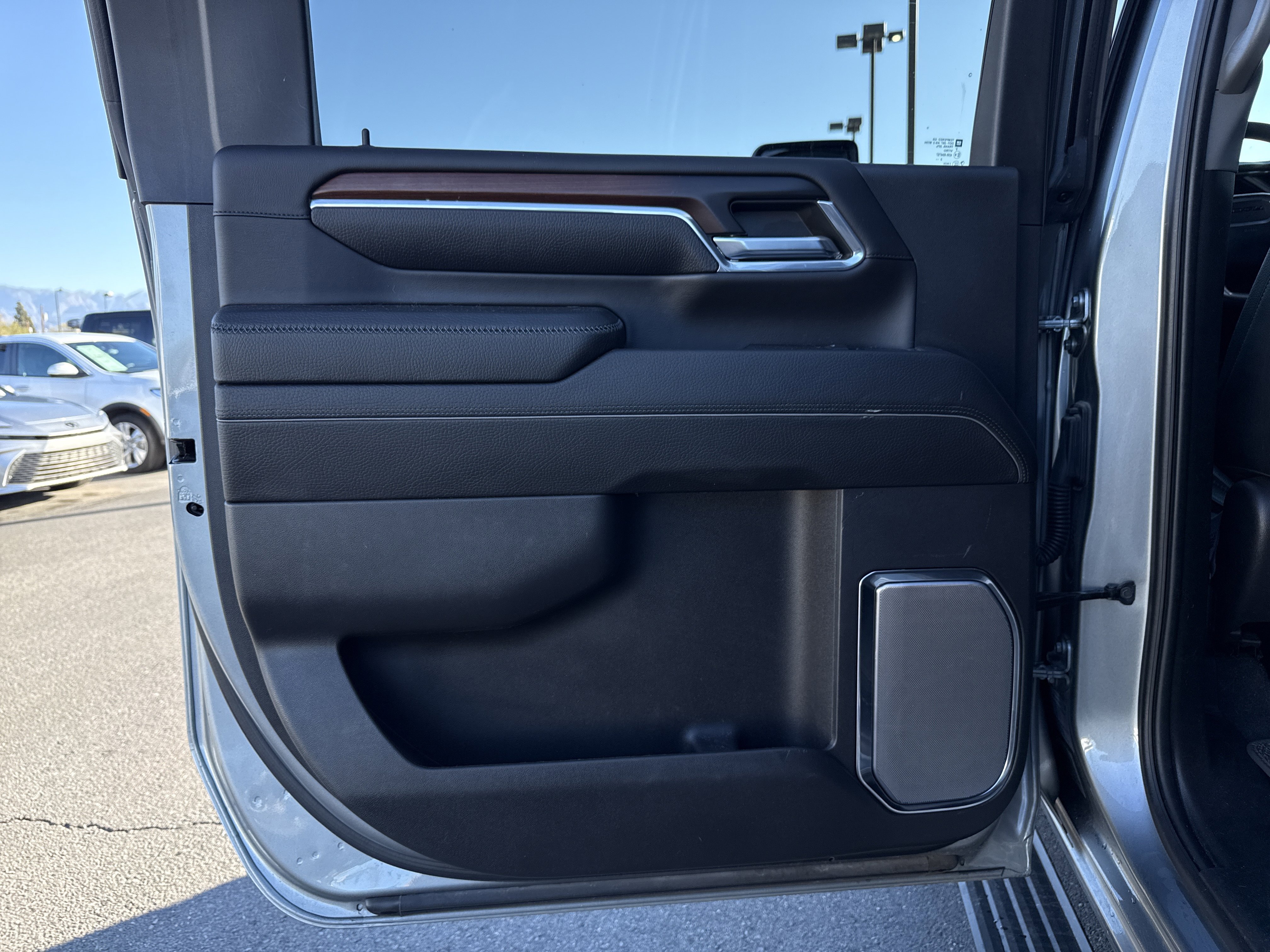 Used 2024 GMC Sierra 3500 Denali w/ Denali Reserve Package image 28