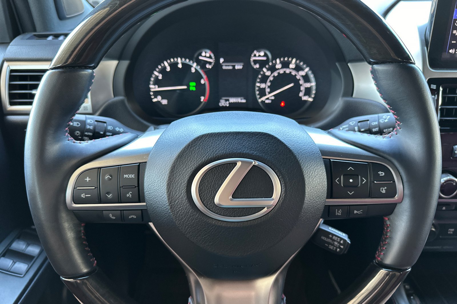 Certified 2023 Lexus GX 460 Luxury w/ Sport Design Package AWD/4WD image 25