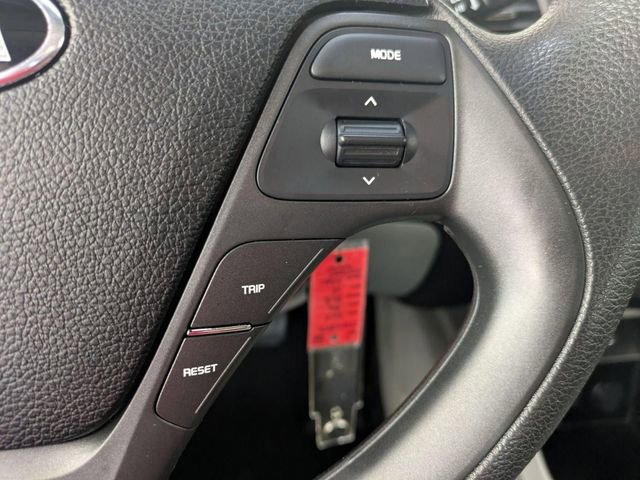 Used 2015 Kia Forte LX FWD image 18