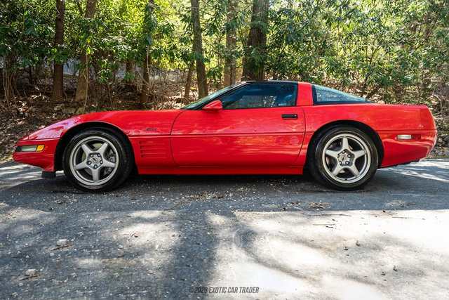 Used 1994 Chevrolet Corvette ZR1 RWD image 3