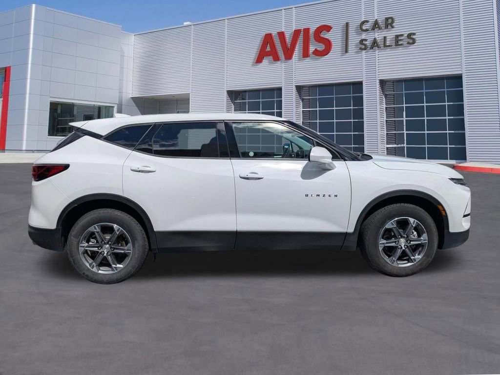 Used 2025 Chevrolet Blazer LT image 5