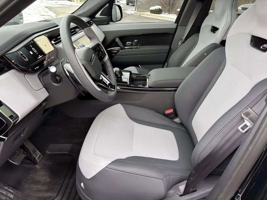 Used 2025 Land Rover Range Rover Sport SV Edition Two image 10
