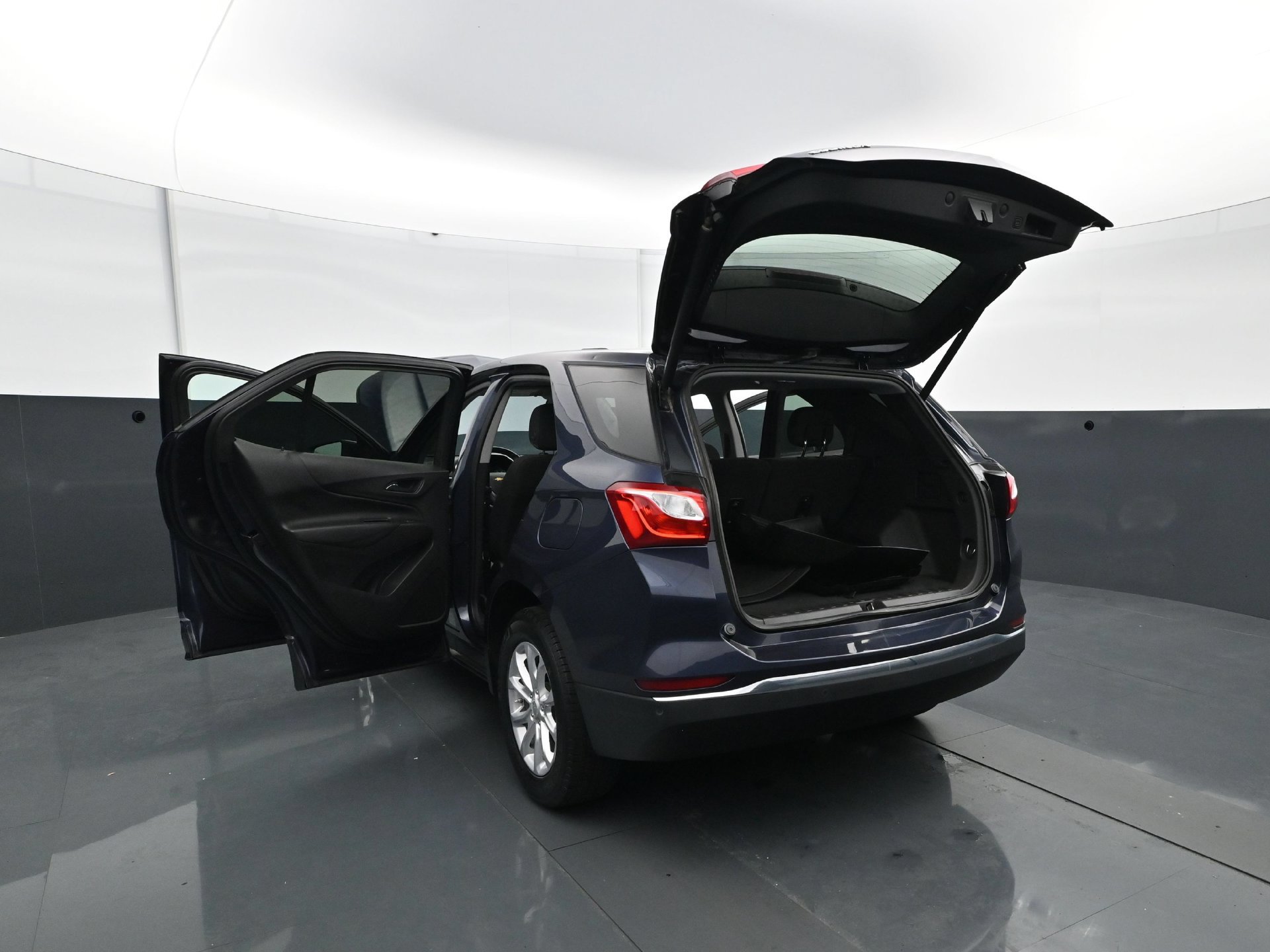 Used 2018 Chevrolet Equinox LT FWD image 34