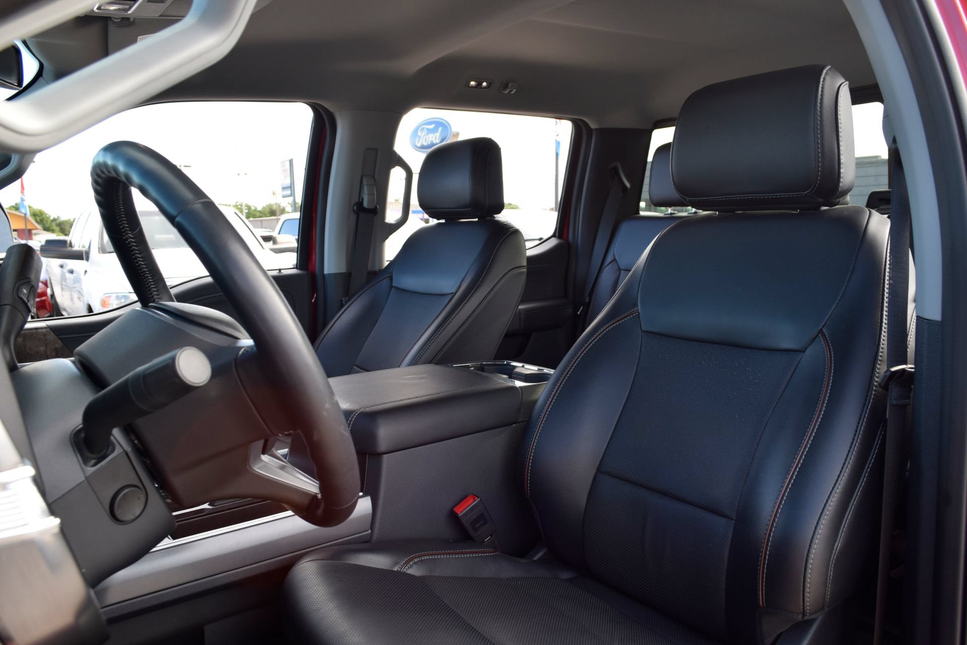 Used 2024 Ford F250 Lariat w/ Black Appearance Package AWD/4WD image 16