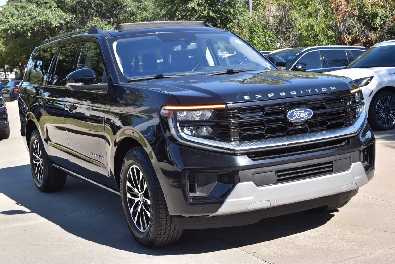Used 2025 Ford Expedition Max Platinum AWD/4WD image 4