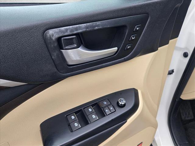 Used 2014 Toyota Highlander Limited FWD image 10