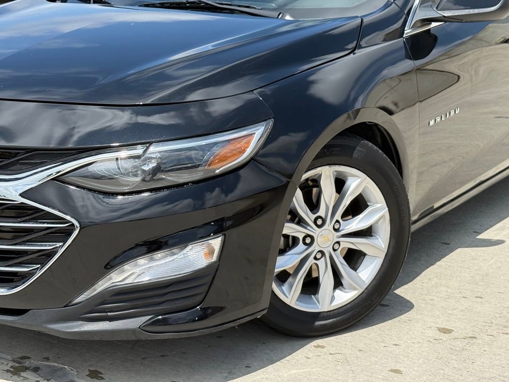 Used 2021 Chevrolet Malibu LT FWD image 3