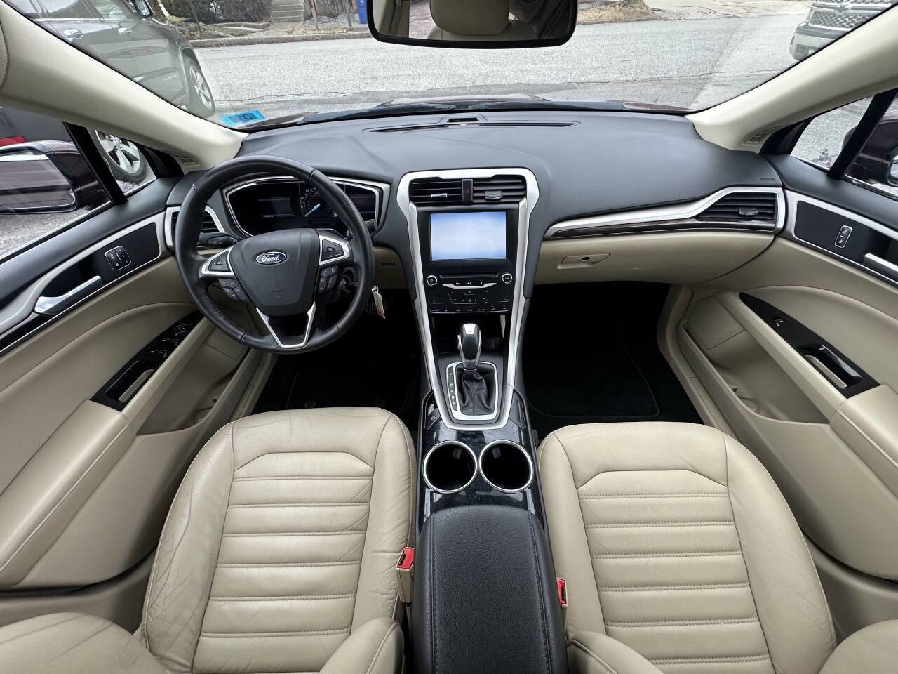 Used 2013 Ford Fusion SE FWD image 12