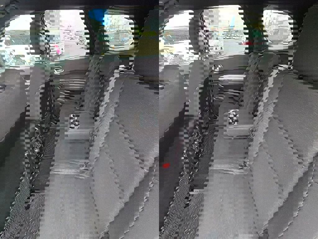 Used 2019 Dodge Durango SXT image 22