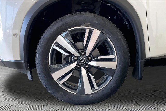 Used 2023 Nissan Rogue SL w/ SL Premium Package AWD/4WD image 22
