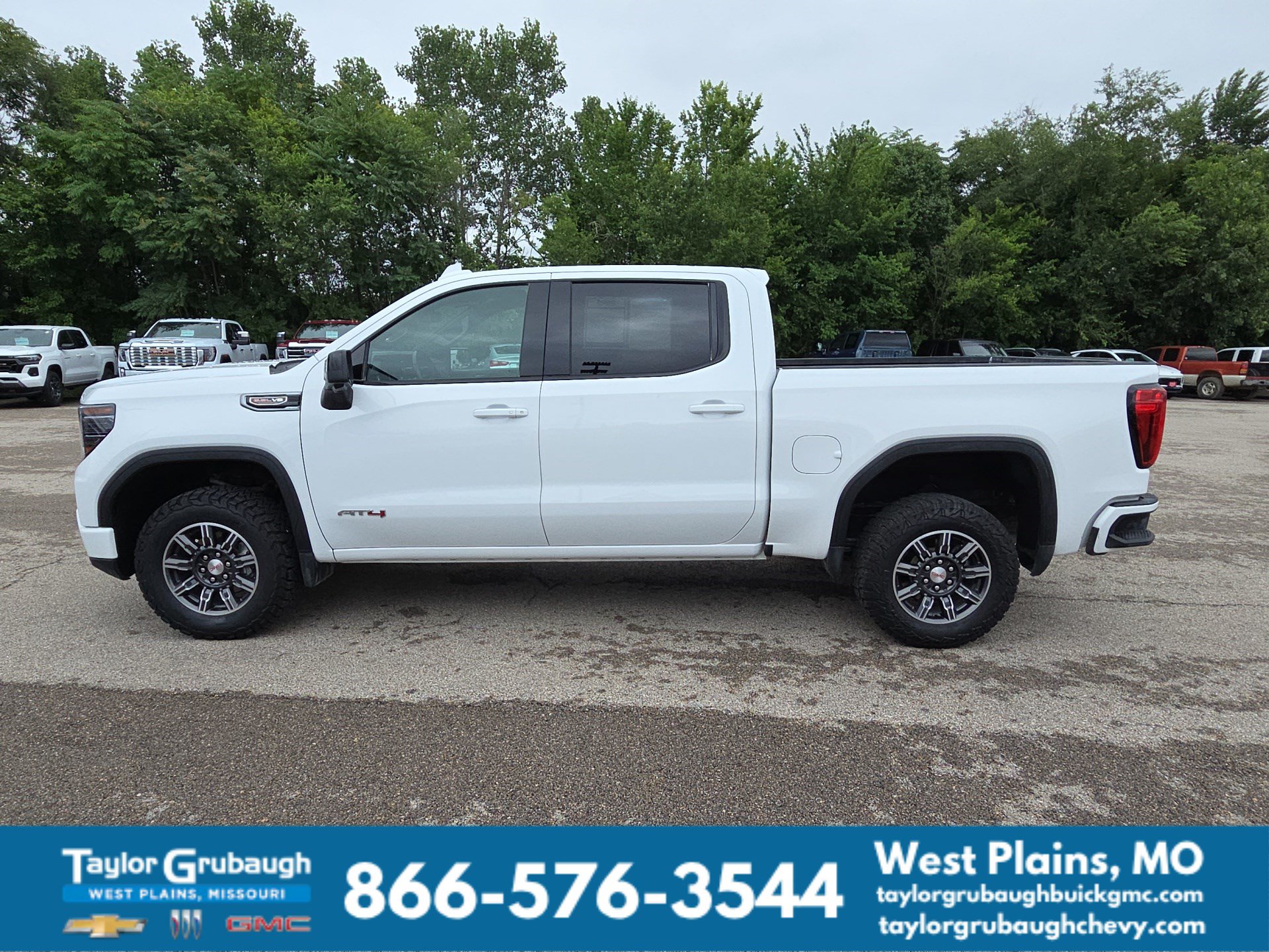 Certified 2025 GMC Sierra 1500 AT4 AWD/4WD image 5