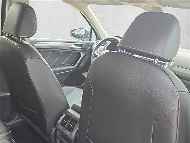 Certified 2022 Volkswagen Tiguan SE FWD image 22