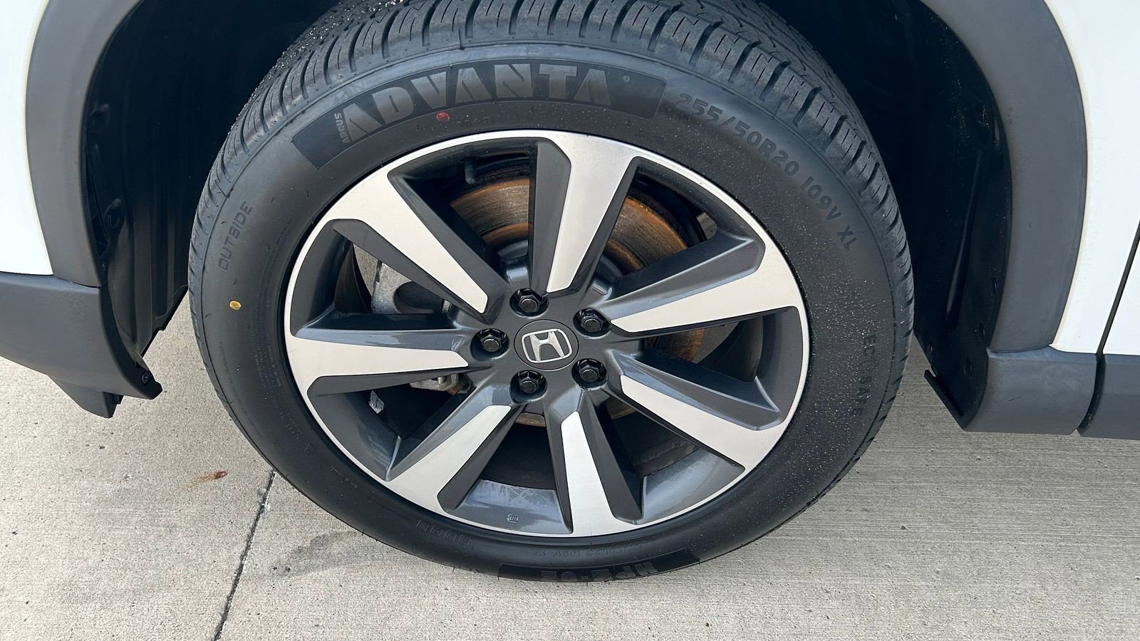 Used 2023 Honda Pilot Touring image 9