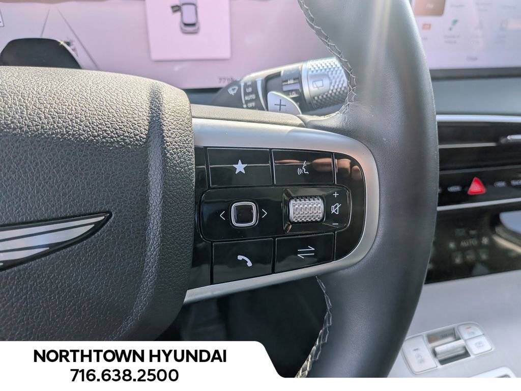 Used 2026 Genesis GV70 2.5T Select image 27