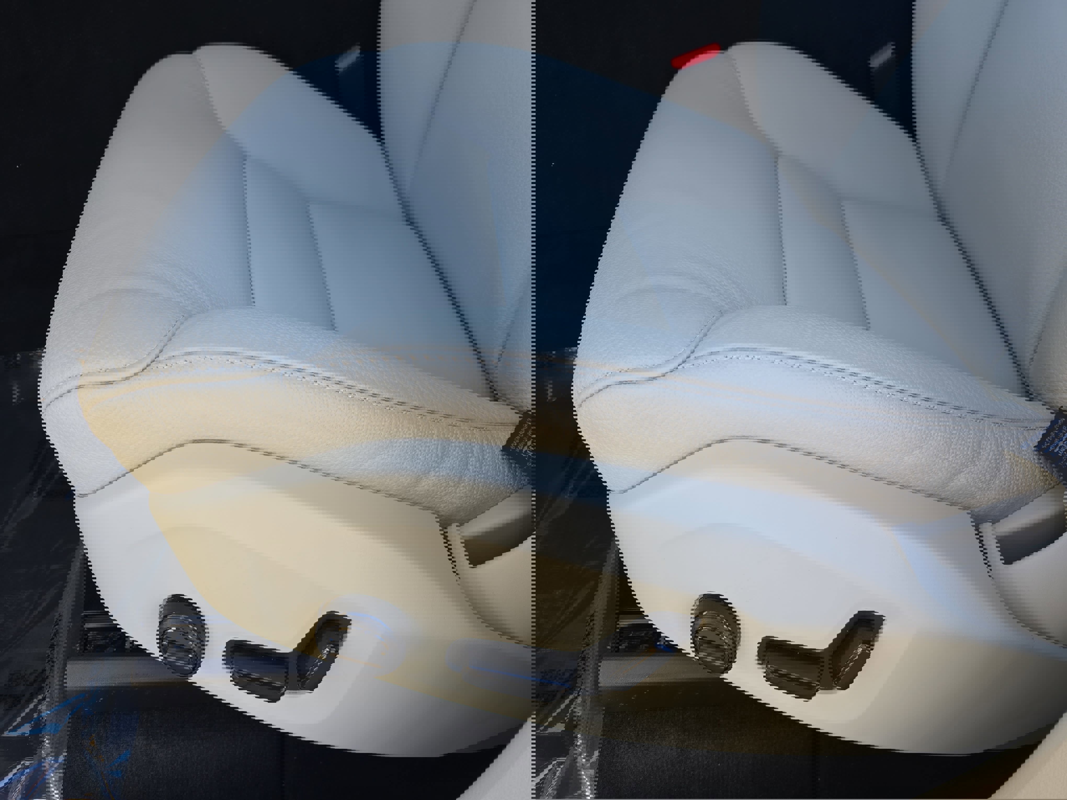 Used 2023 Volvo XC60 B5 Plus w/ Climate Package image 29