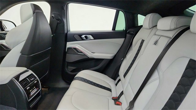 Used 2023 BMW X6 M image 28