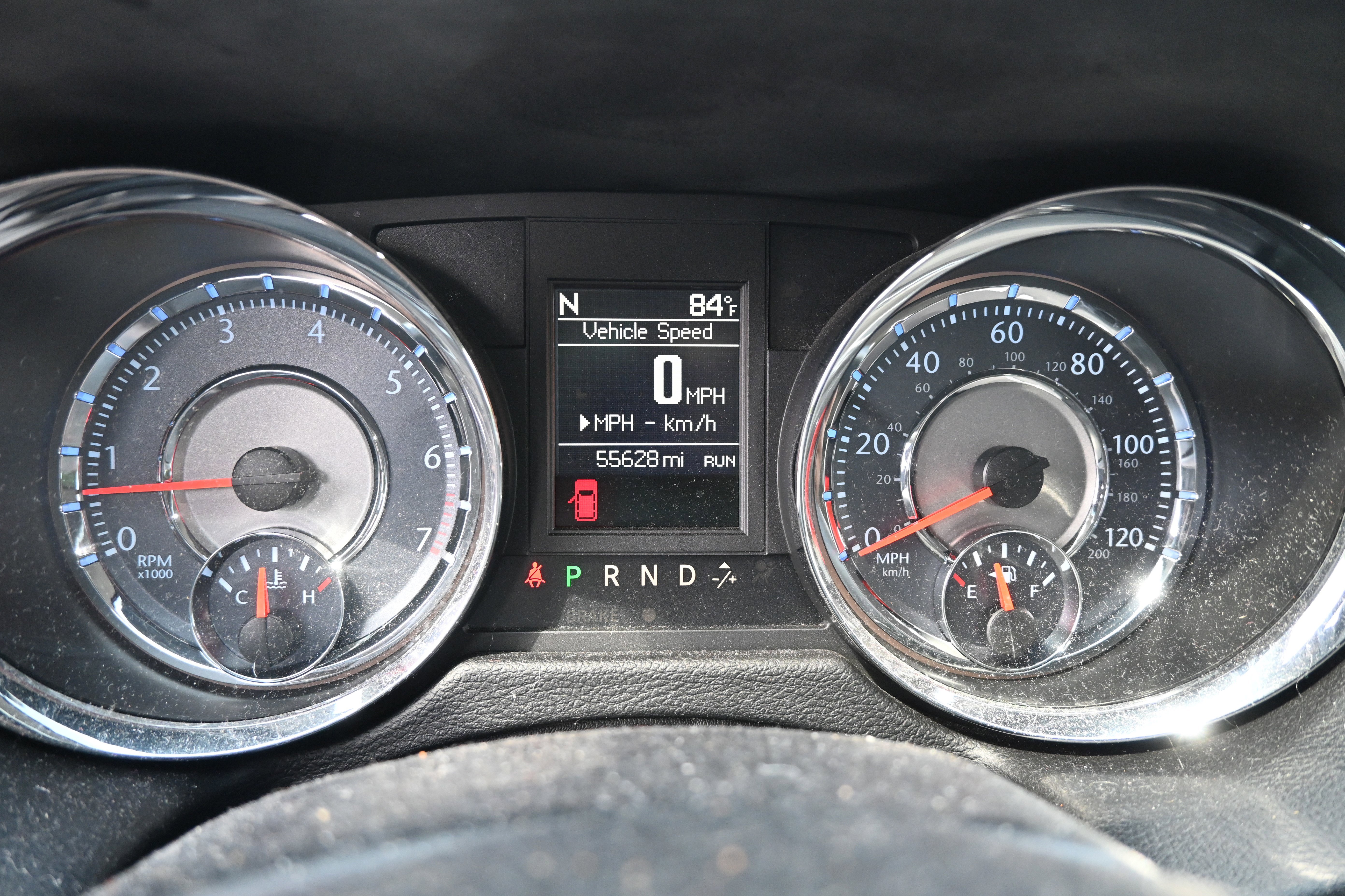 Used 2016 Chrysler Town & Country Touring FWD image 8