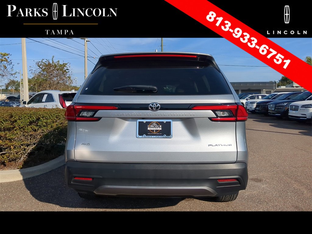 Used 2024 Toyota Grand Highlander Platinum image 5