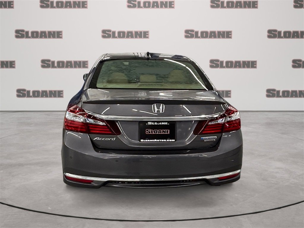 Used 2017 Honda Accord Touring image 4