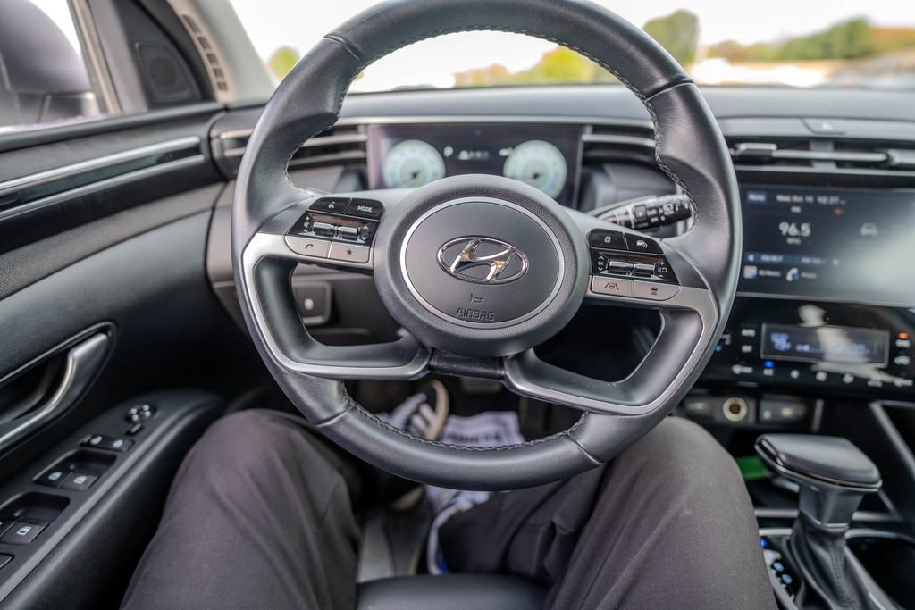 Used 2023 Hyundai Tucson SEL w/ Convenience Package image 17