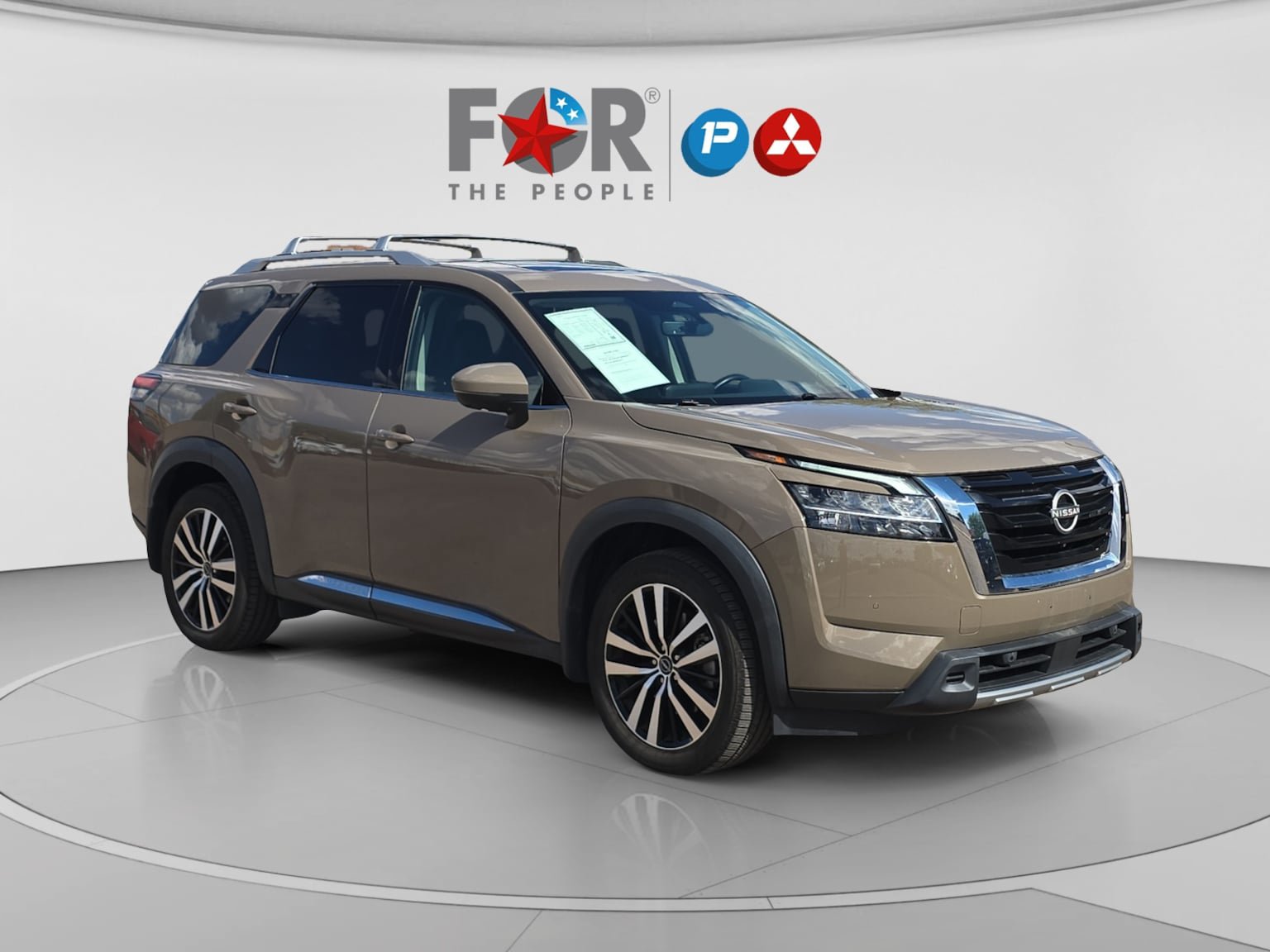 Used 2024 Nissan Pathfinder Platinum FWD image 7