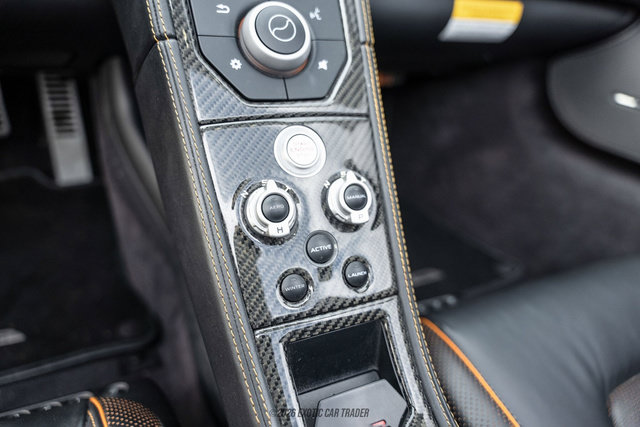Used 2013 McLaren MP4-12C Spider RWD image 32