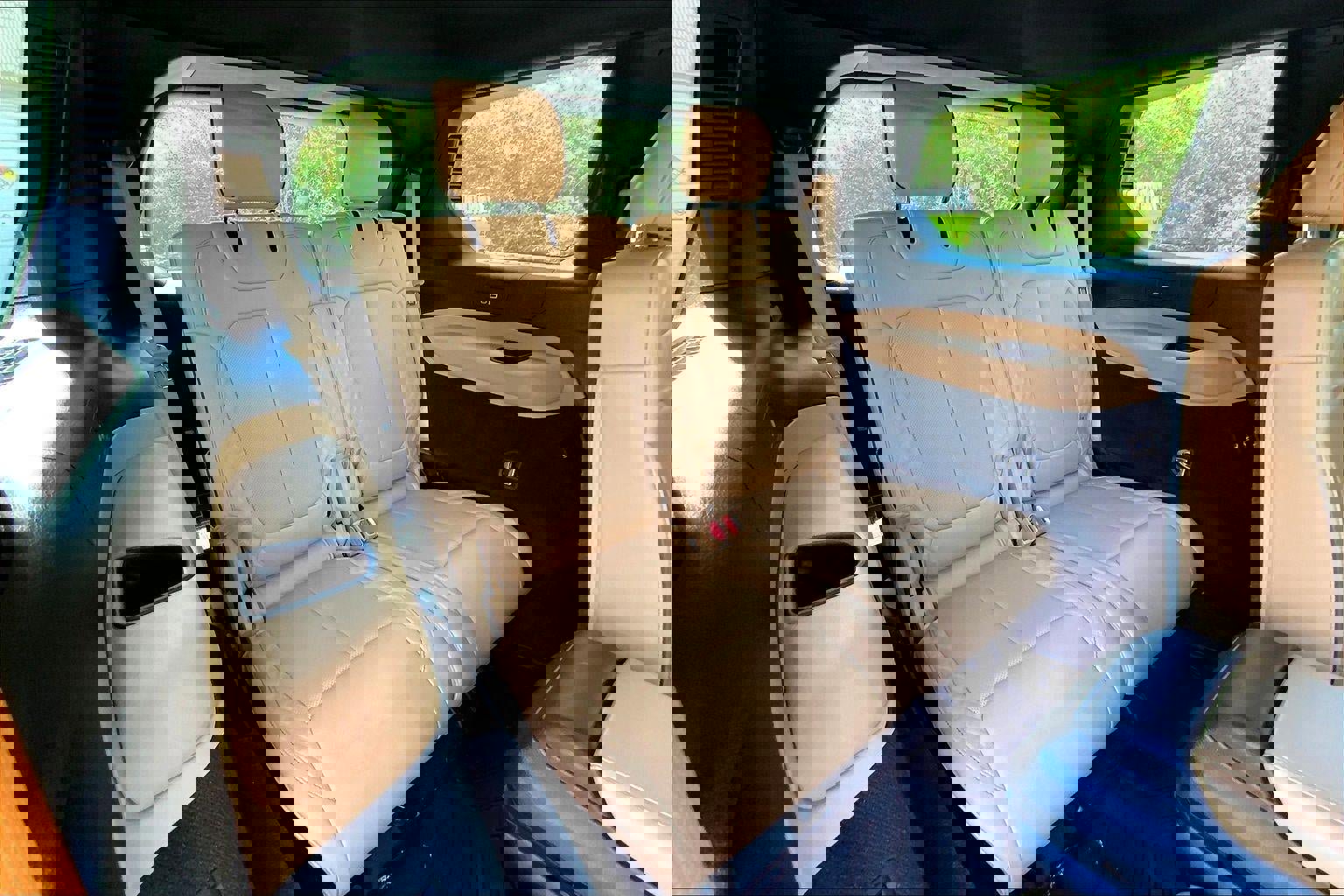 Used 2022 Jeep Grand Cherokee L Summit w/ Luxury Tech Group V AWD/4WD image 25