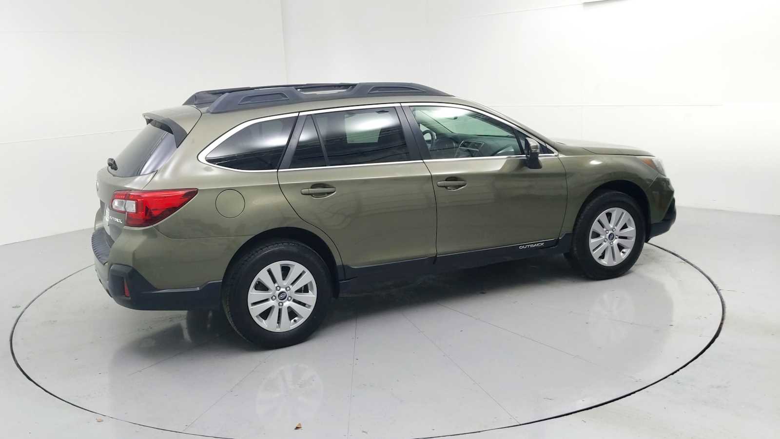 Used 2019 Subaru Outback 2.5i Premium AWD/4WD image 11