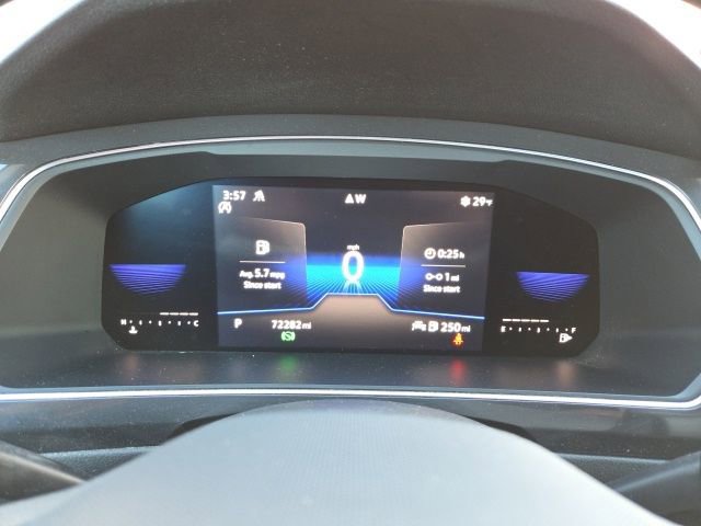 Used 2022 Volkswagen Tiguan SE image 13