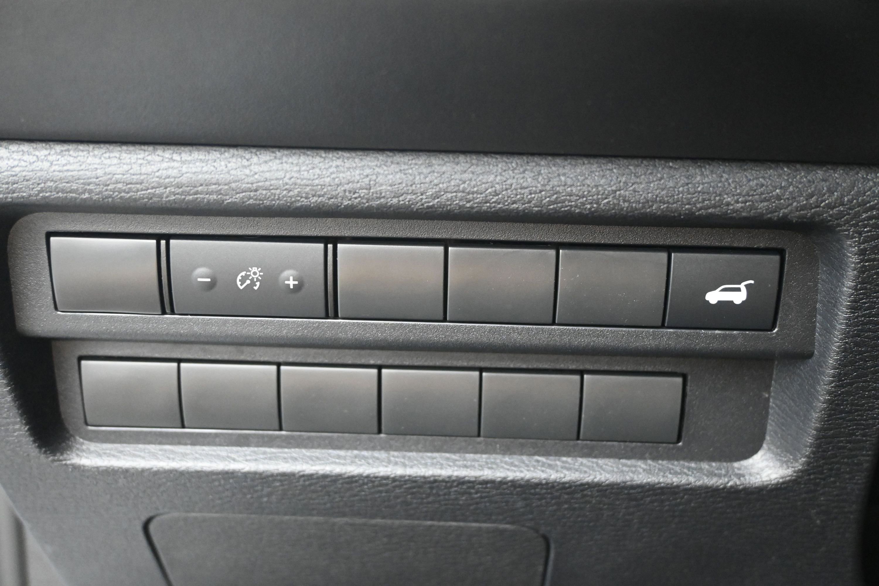 Used 2024 Mitsubishi Outlander SEL AWD/4WD image 12