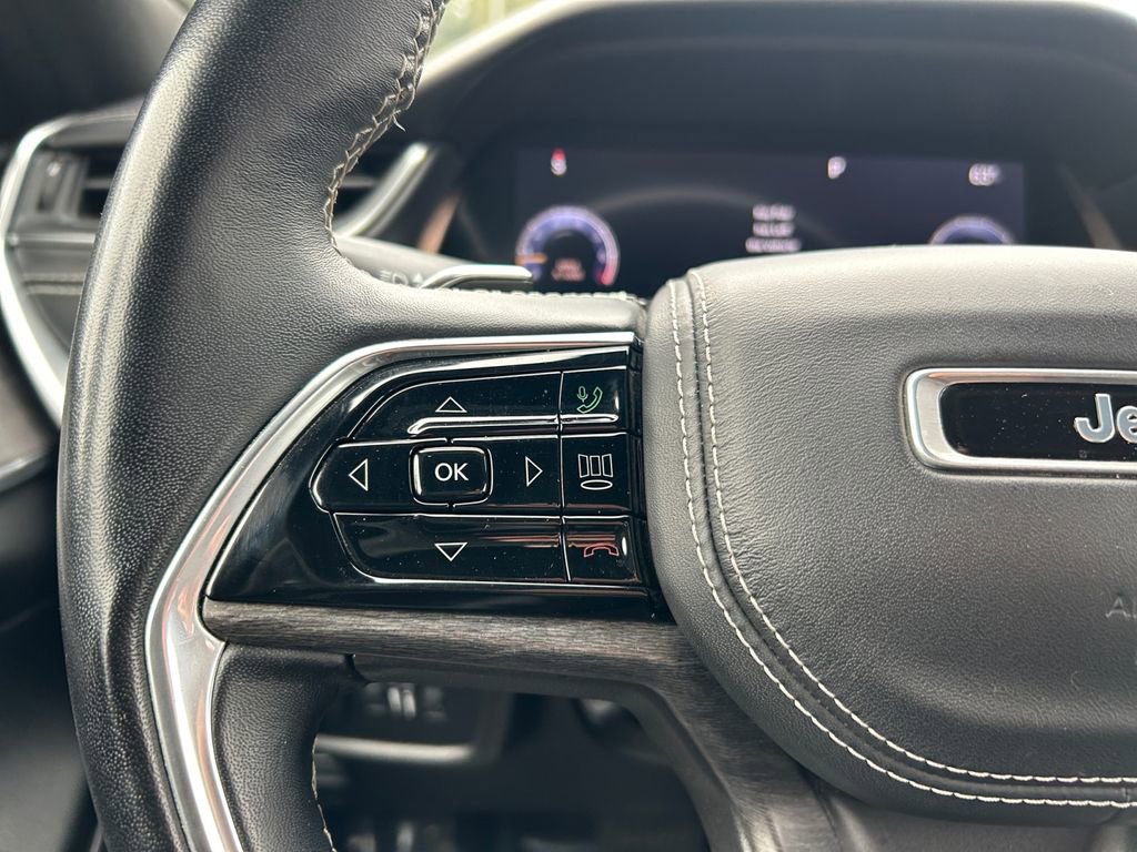 Used 2022 Jeep Grand Cherokee Overland image 18