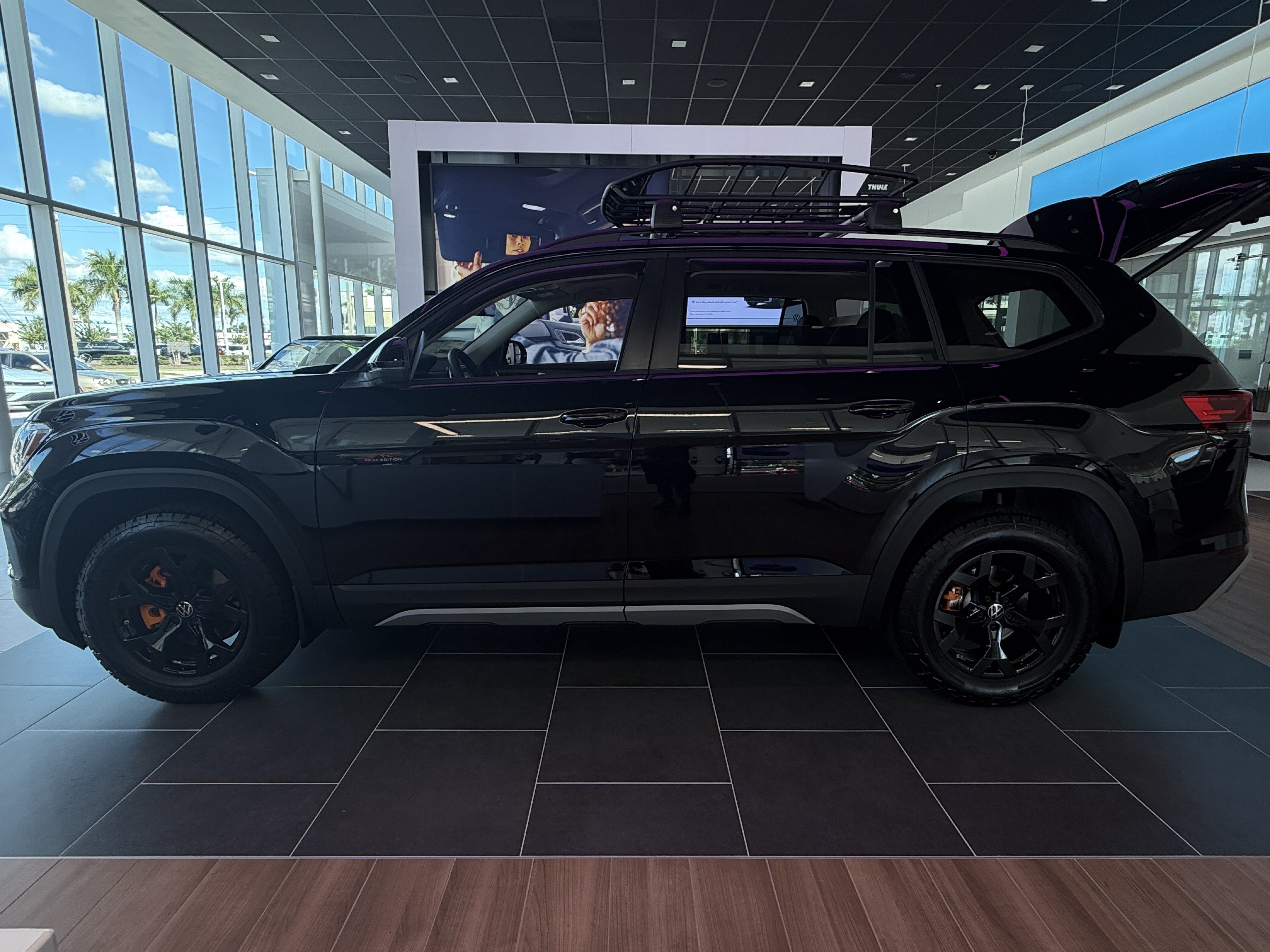 New 2026 Volkswagen Atlas Peak Edition AWD/4WD image 4