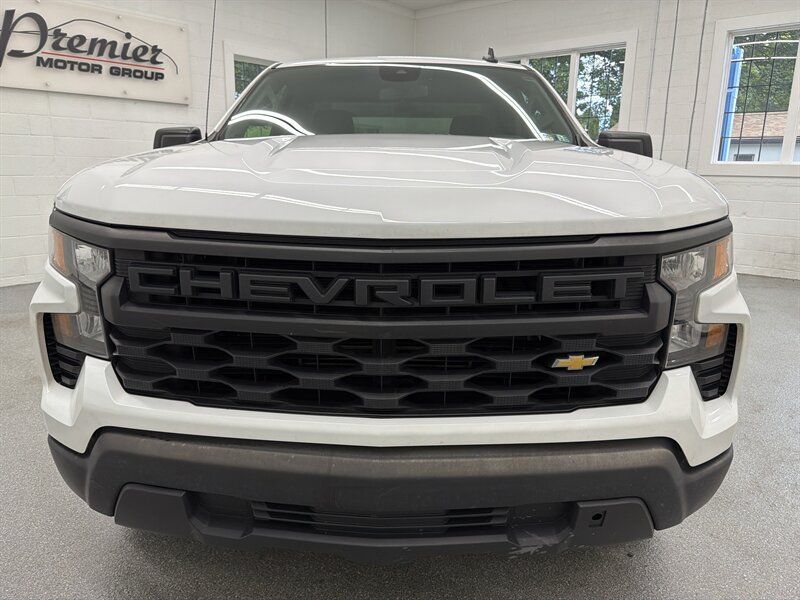 Used 2023 Chevrolet Silverado 1500 W/T RWD image 2