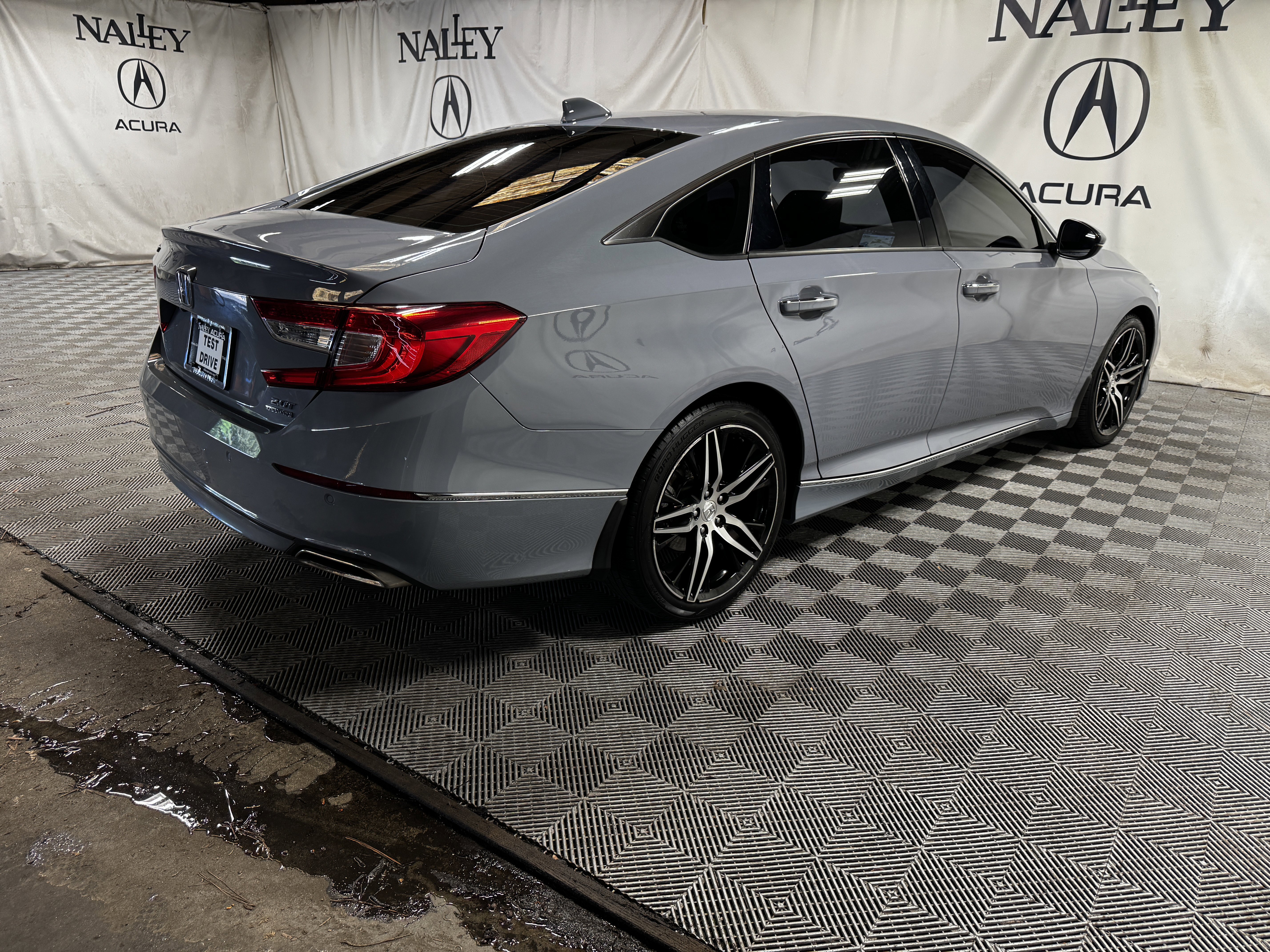 Used 2021 Honda Accord Touring image 5
