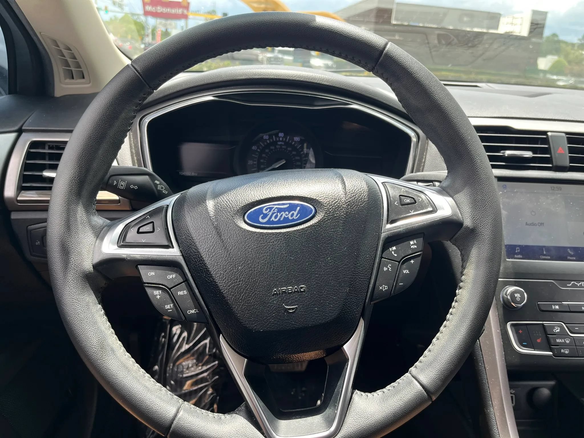 Used 2020 Ford Fusion SEL FWD image 13