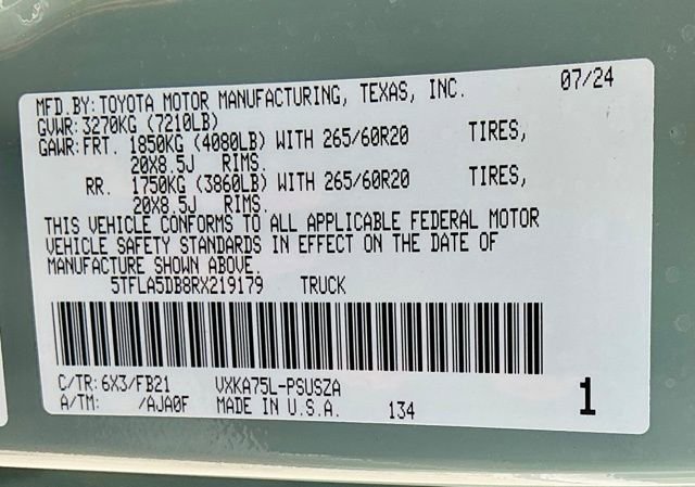 Used 2024 Toyota Tundra SR5 w/ SR5 Convenience Package AWD/4WD image 32